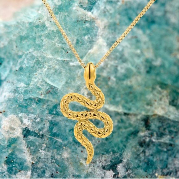 NEW Charmer Snake Layering Necklace - Picture 1 of 4